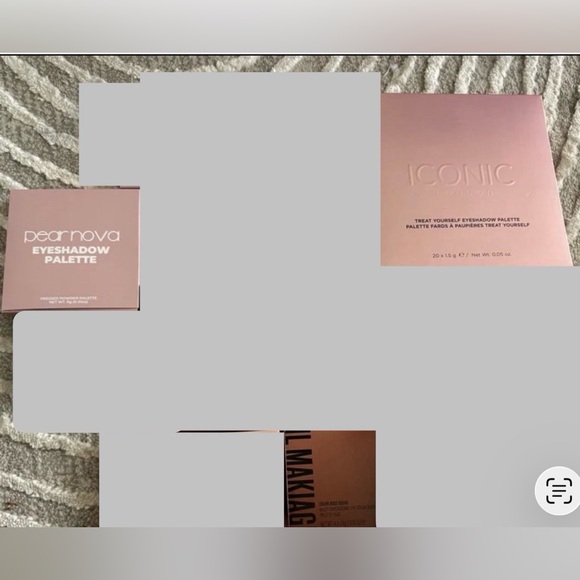 Makeup palette bundle
